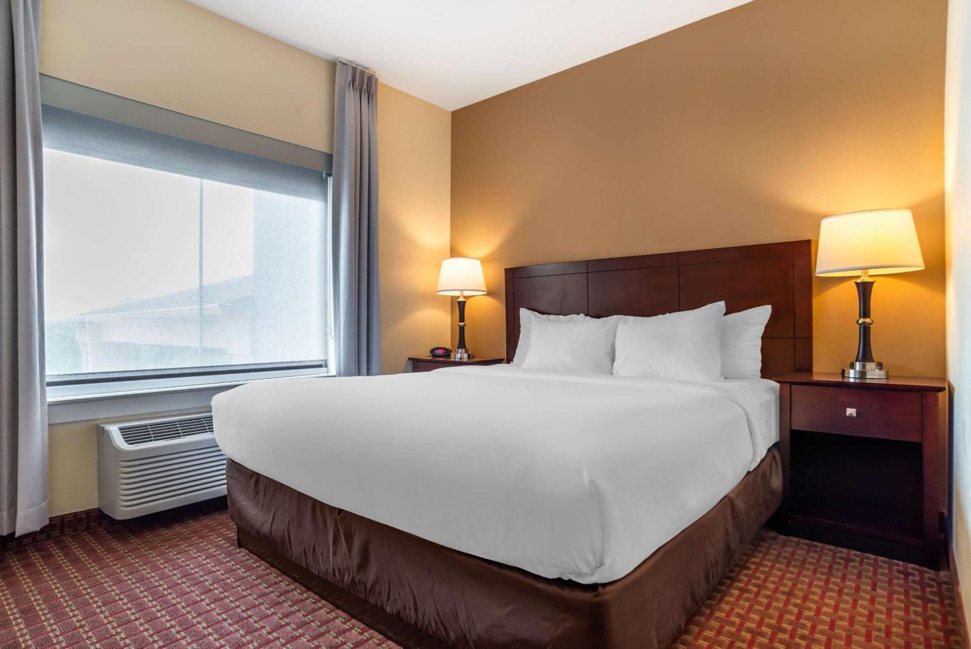 Comfort Inn&Suites Crestview Extérieur photo